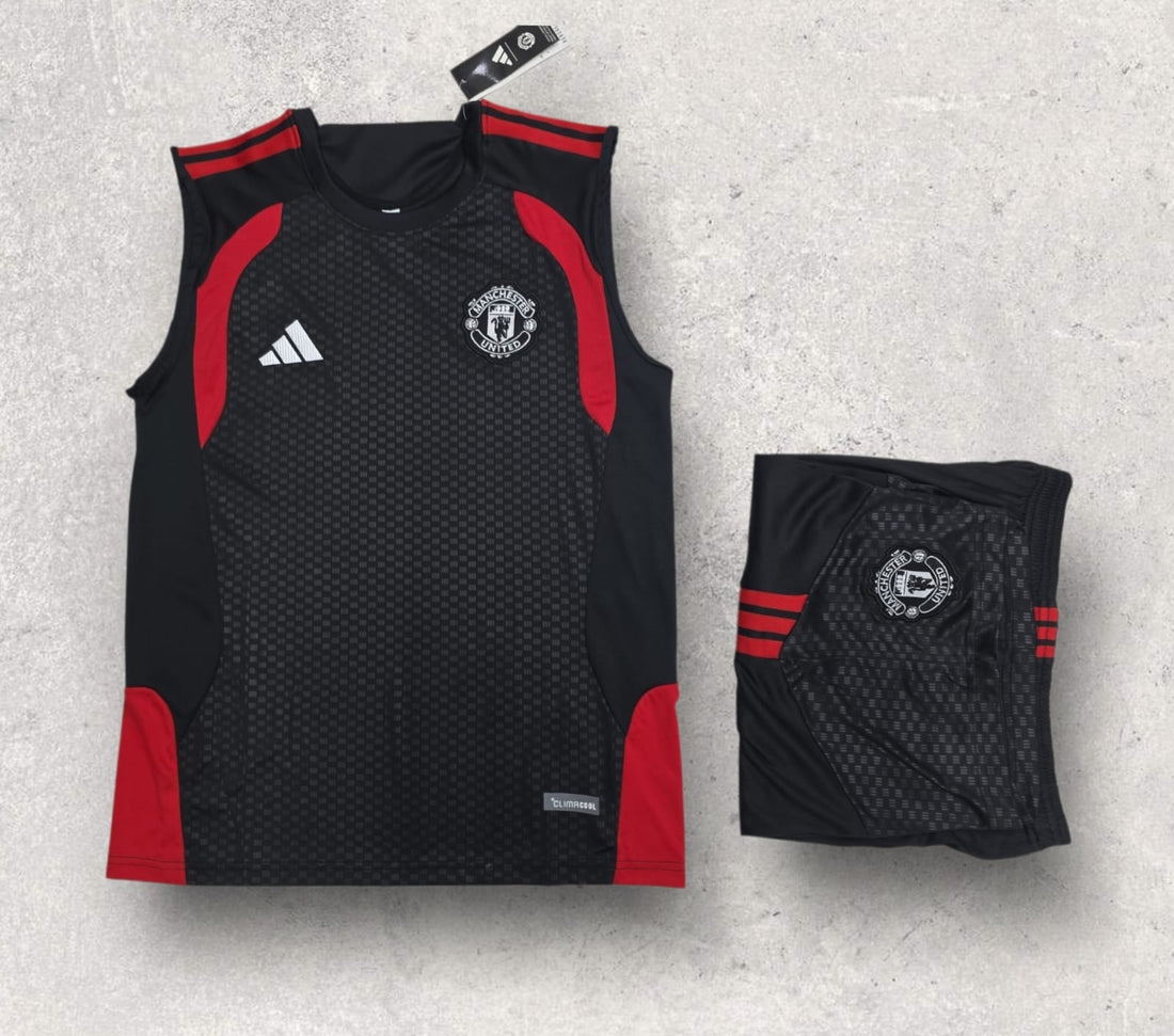 Manchester United Black Training Set