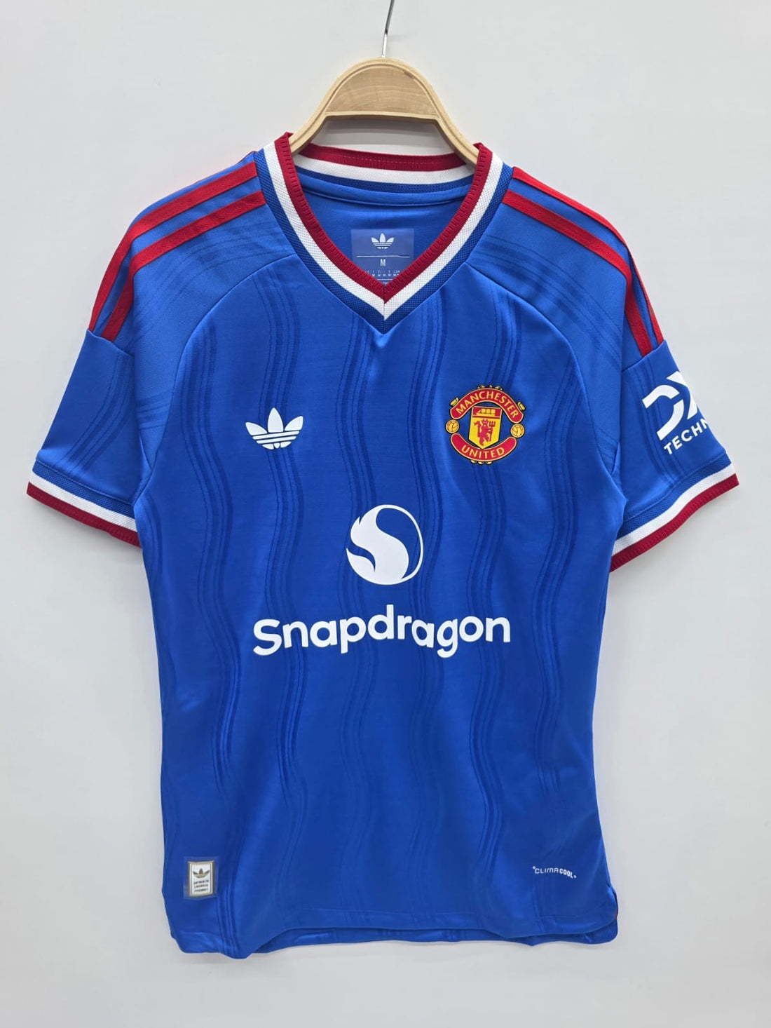 Manchester United Blue Retro Football Shirt